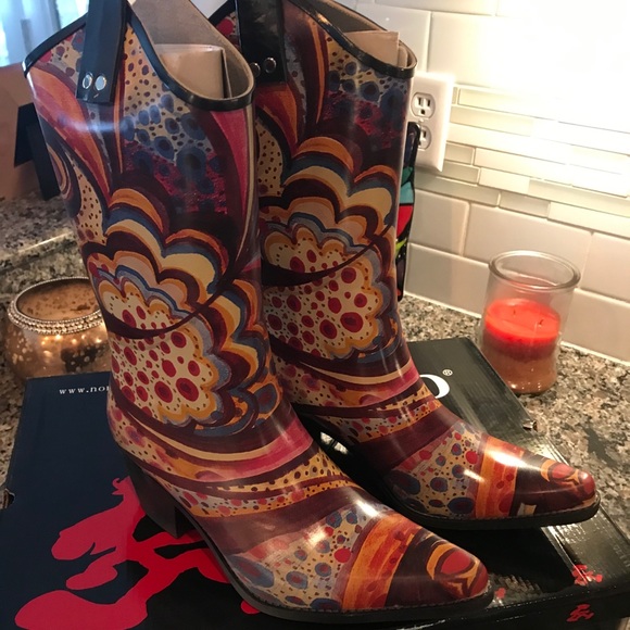 Never worn! Nomad rain boot Size 7 - Picture 1 of 3
